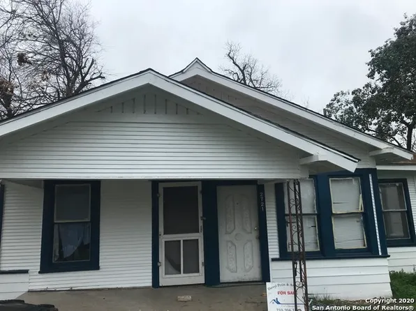 2721 W Cesar E Chavez Blvd, San Antonio, TX 78207