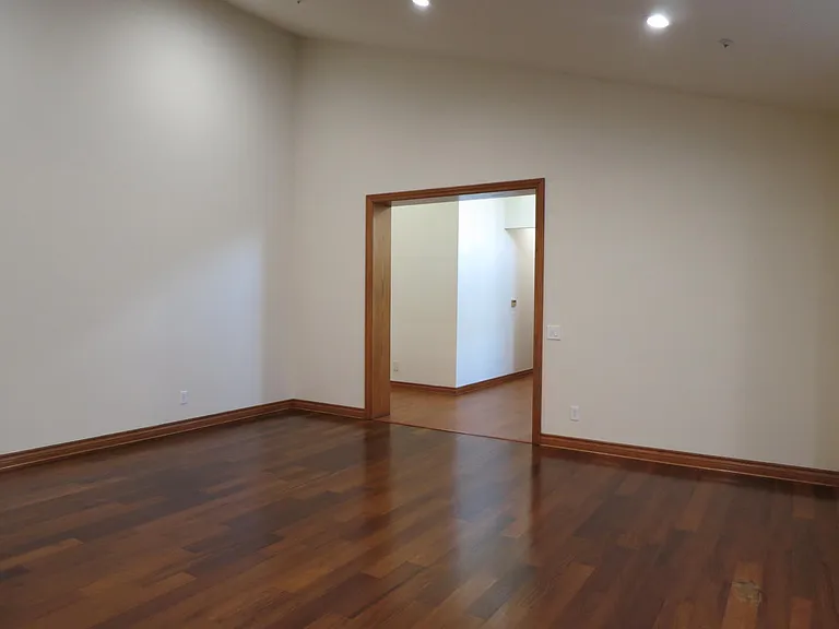 713 Pamela Cir — Photo 8