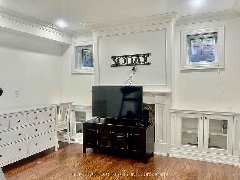192 Kingsdale Ave #LOWER — Photo 8