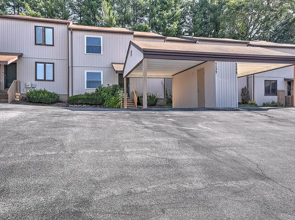 1177 Pebble Dr, Bristol, VA 24201