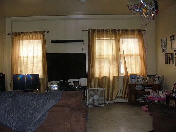 4th image of 622 E 168th St Unit Penthouse