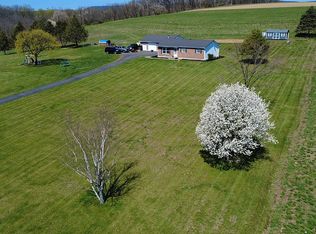 679 Balthaser Rd, Lenhartsville, PA 19534