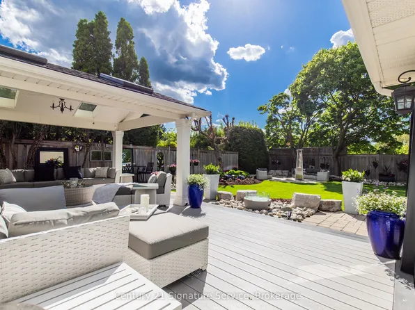 16 Ferndale Cres, Brampton, ON L6W 1E9