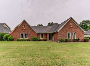 2690 Davies Plantation Rd, Cordova, TN 38016