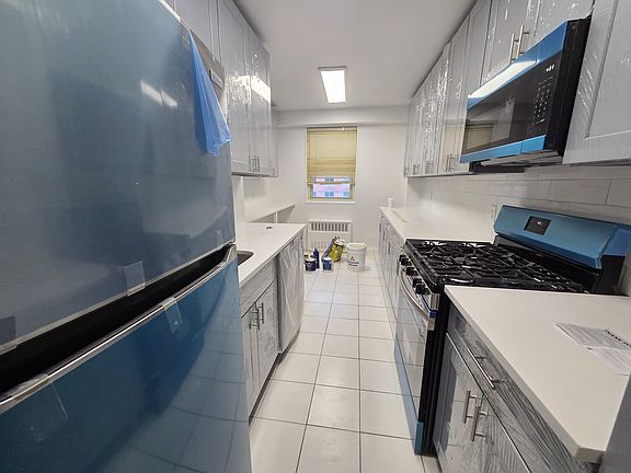 5th image of 30 Lake St APT 1J
