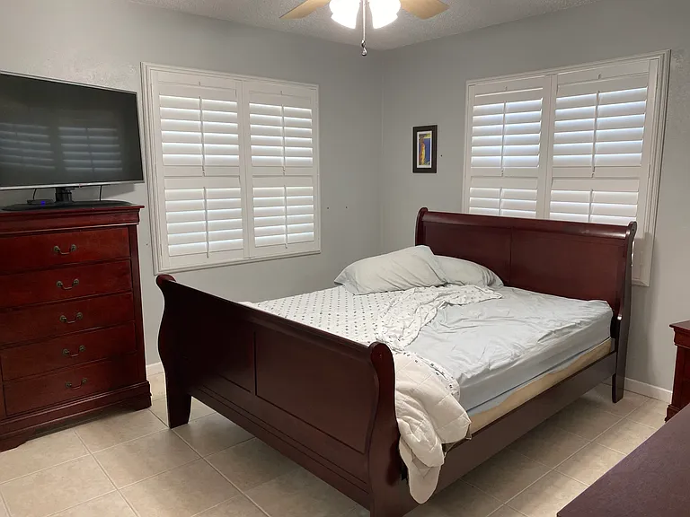 Master bedroom-3