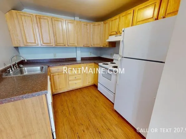 1817 Hammond St #2, Bangor, ME 04401