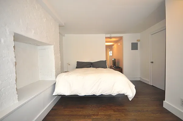 Rented by Corcoran | media 32