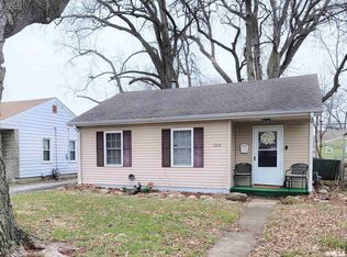 2052 N 21st St, Springfield, IL 62702