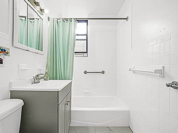 5th image of 72 Saint Nicholas Ave APT 6F