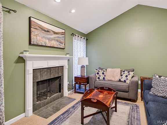 5th image of 1315 Cameron Ct