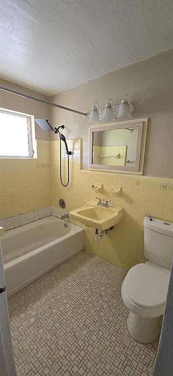 2 bed, 1.0 bath, 851 sqft, $1,500 — Photo 3