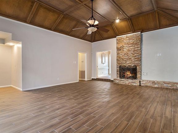 3rd image of 8411 Burwood Park Dr