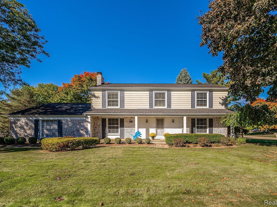 1st image of 625 S Spinningwheel Ln