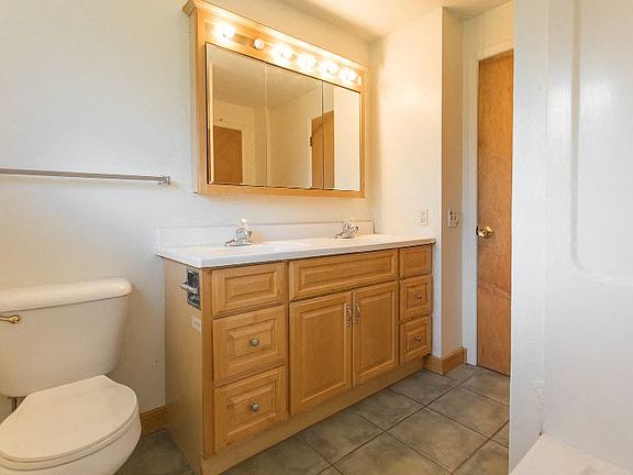 4850 Qualla Drive Bathroom