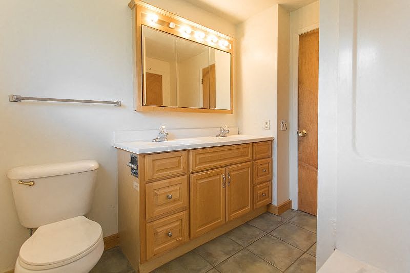 4850 Qualla Drive Bathroom
