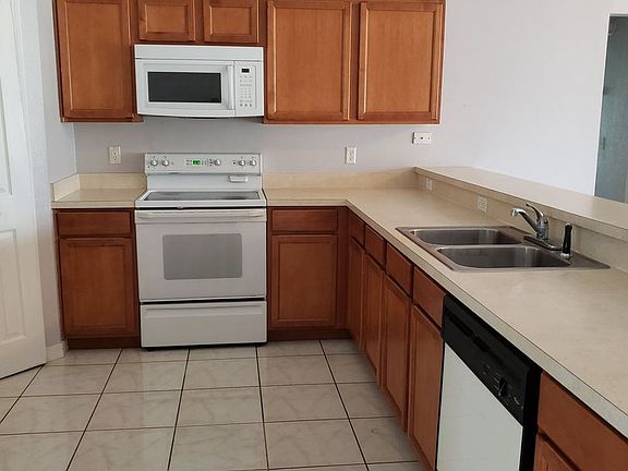 4th image of 654 Caribou Ct