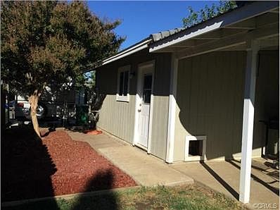 Side yard off the garage
