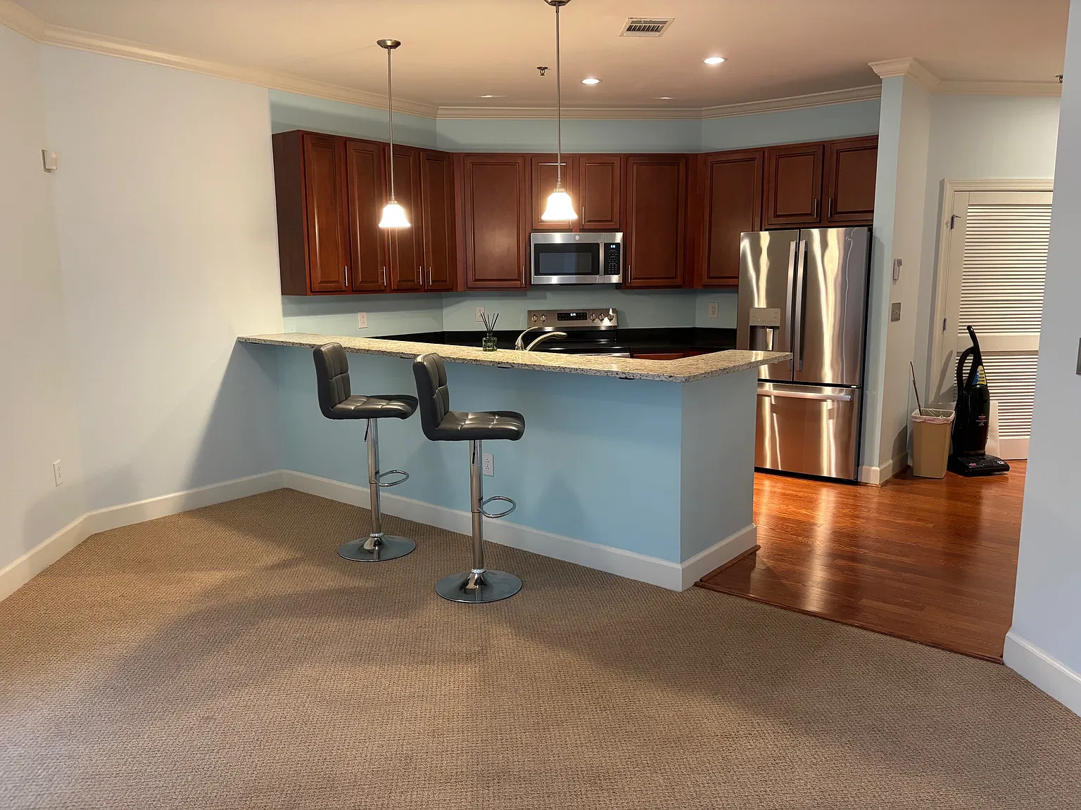 1 bed, 800 sqft, $1,500 — Photo 4