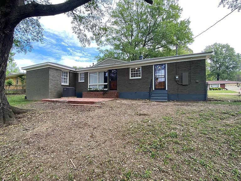 4029 Graceland Dr — Photo 6