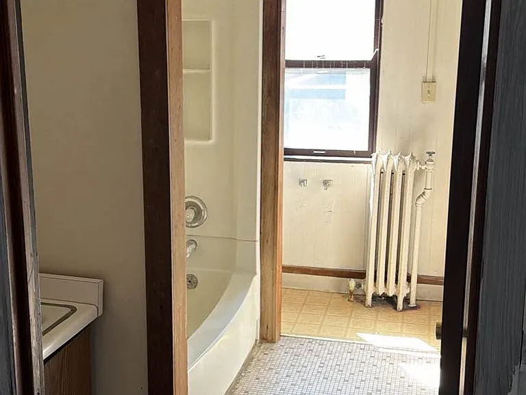 438 N Frances St #5 — Photo 10