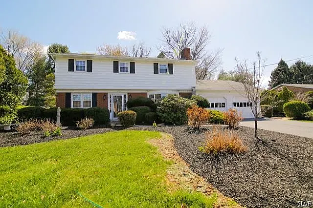 7 Brentwood Ave