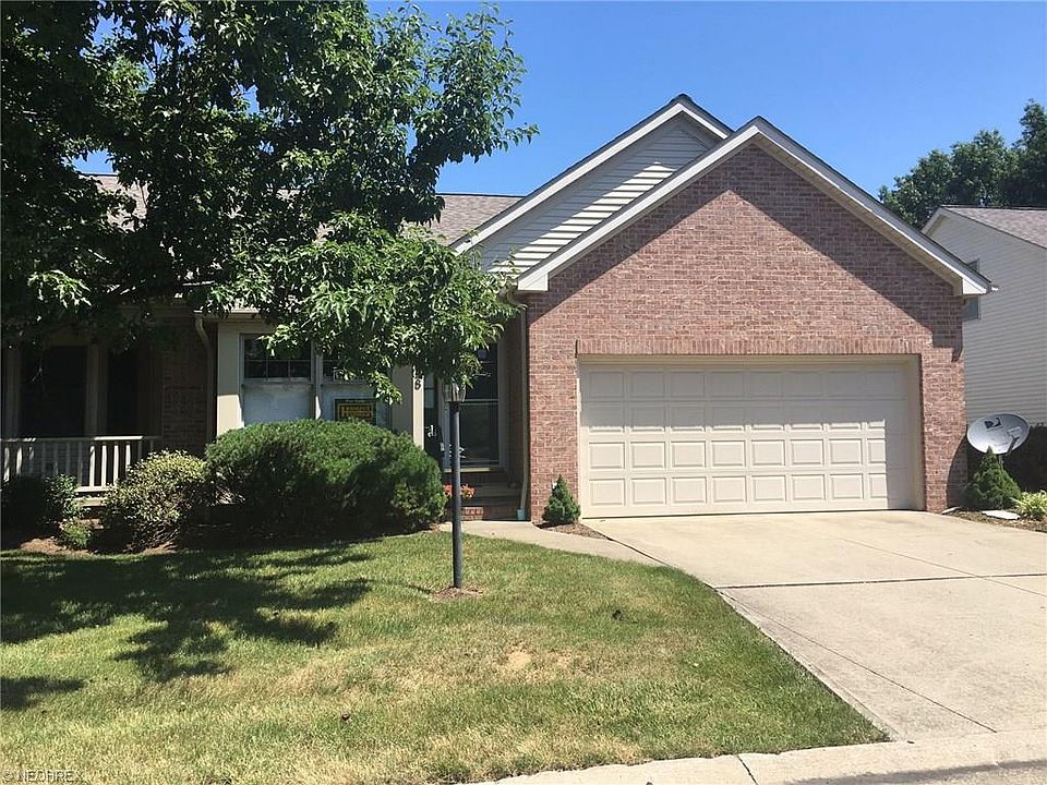 1st image of 128 Oakley Green Dr