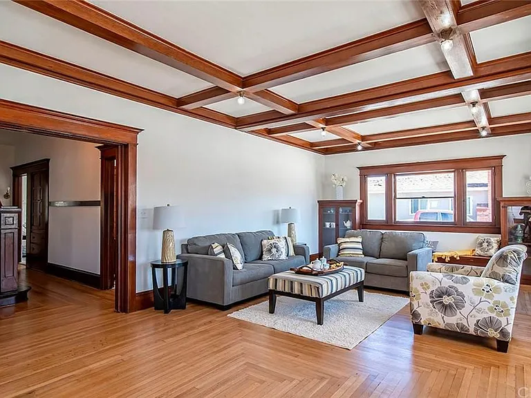 14211 Cedarwood St — Photo 3
