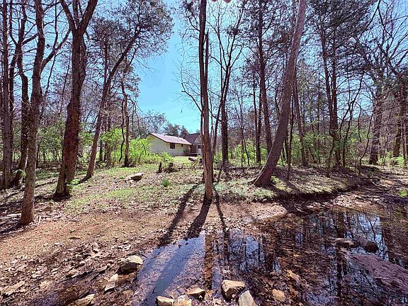 3rd image of 161 Cherokee Rd