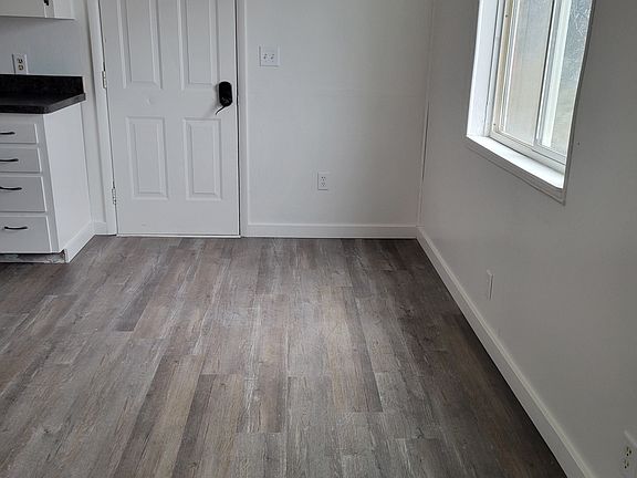 4th image of 725 Opal St