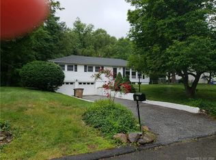 114 Old Colony Rd, Stamford, CT 06907