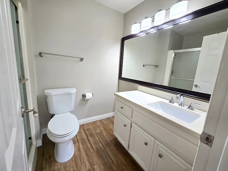 1851 Brea Blvd — Photo 7
