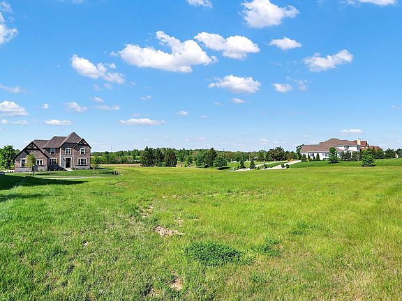 3rd image of 10675 Bear Path Ct