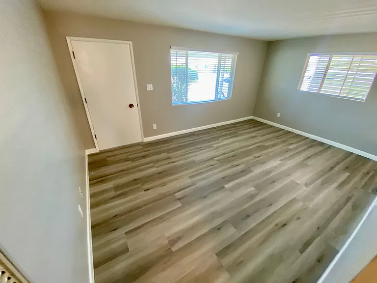 11111 W Greer Ave — Photo 8