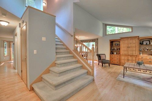 2nd image of 18615 Larch Way
