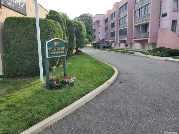 800 Willis Avenue #316, Albertson, NY 11507