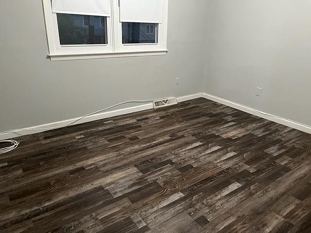 1st image of 354 Kingsland Ave