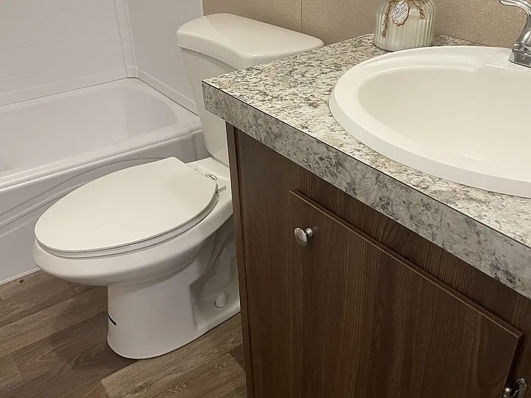 326 Oak Leaf Cir — Photo 15