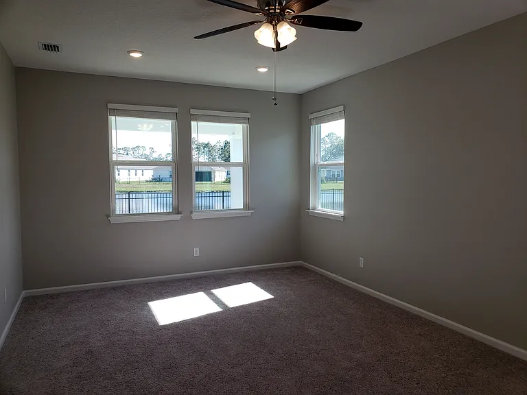 89 Signet Cir — Photo 15