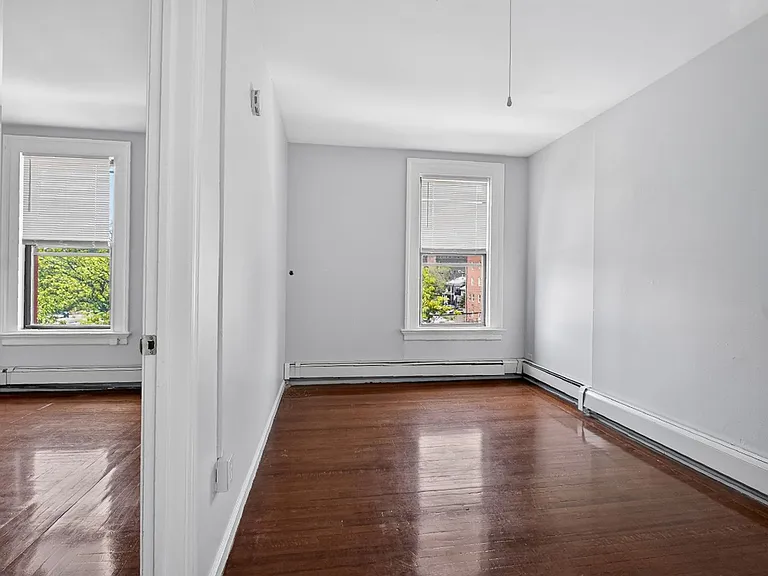 33 Howe St #35 — Photo 19