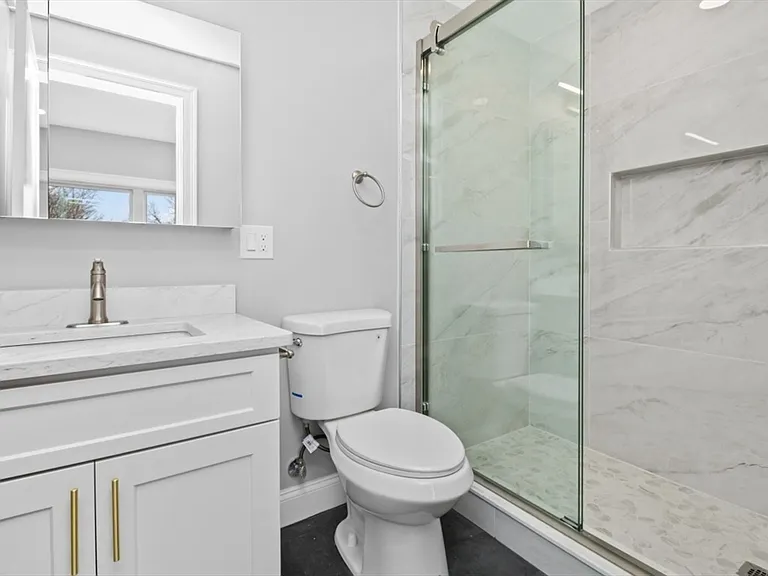 66 Stanley St #3 — Photo 9