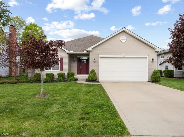 107 Loyola Dr, Elyria, OH 44035