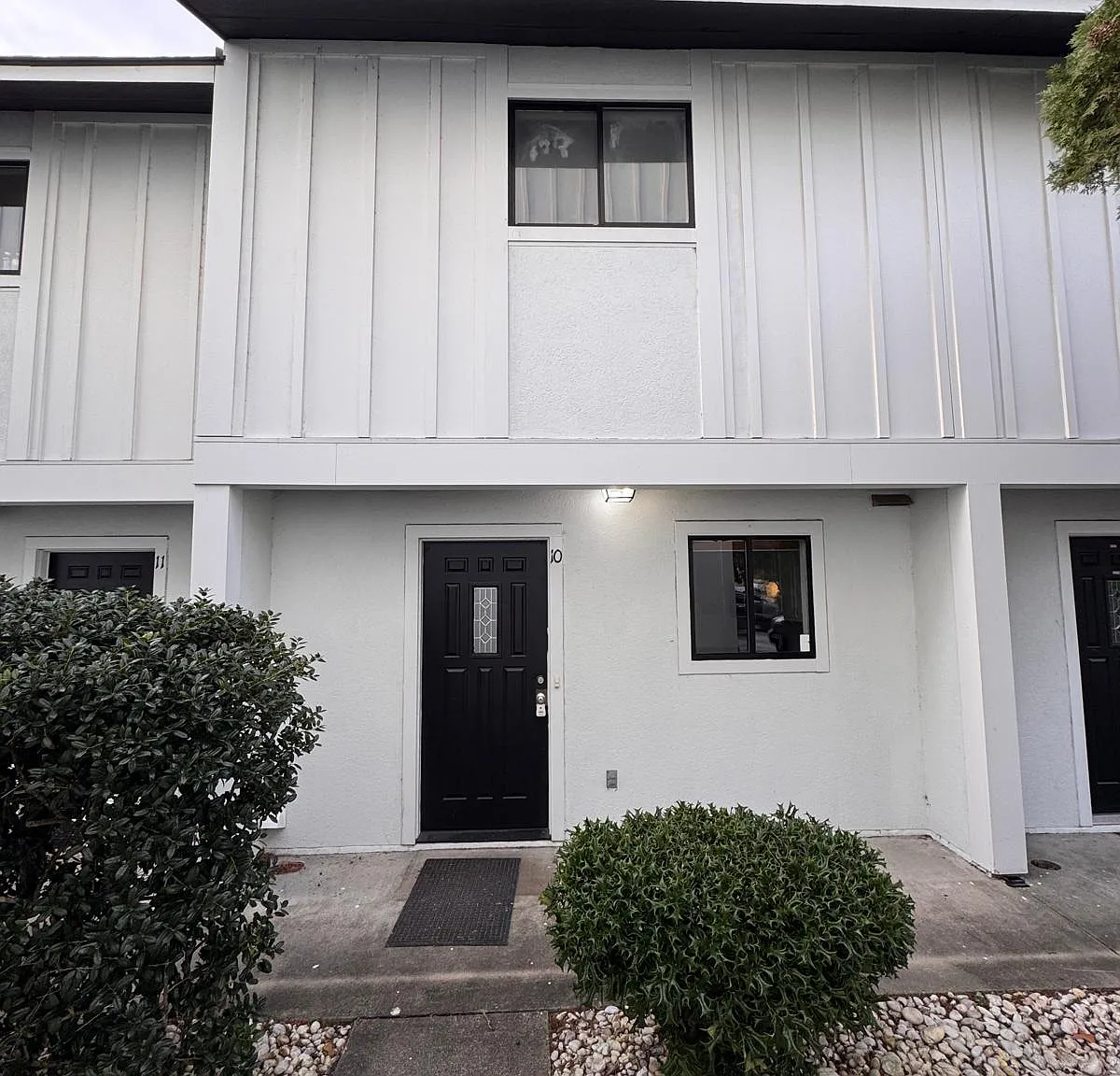 2 bed, 1.5 bath, $1,500 — Photo 1