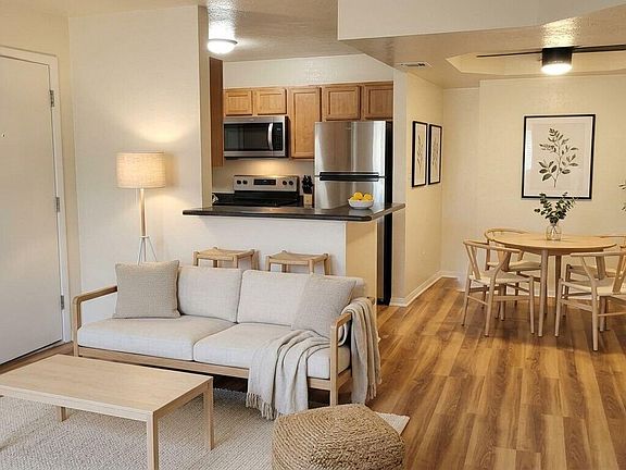 2nd image of 3845 E Greenway Road #121