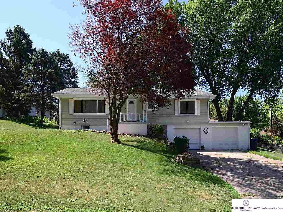 1st image of 1301 Lorraine Ave