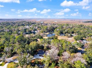 127 Dodge Rd, Saint Simons Island, GA 31522