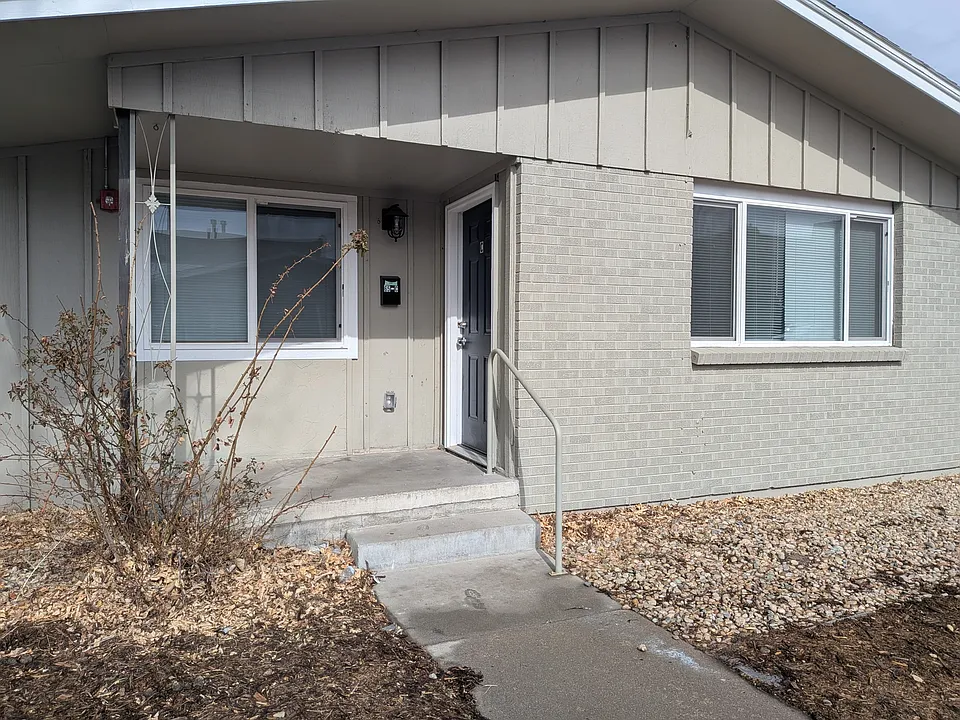 65 S 18th Ave #C