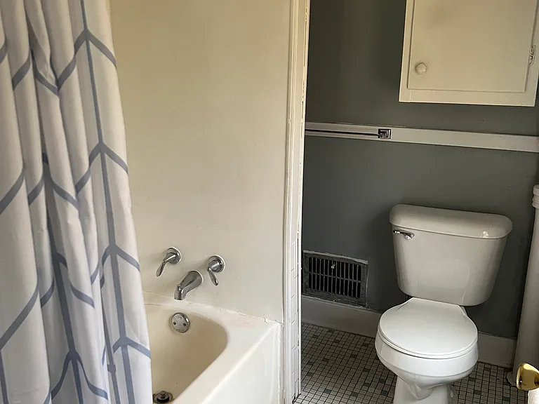 2038 Sherman Ave #2 — Photo 9