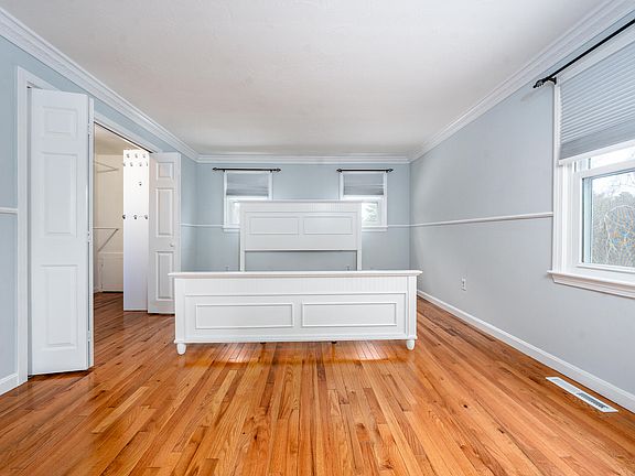 4th image of 51 Larch Lane