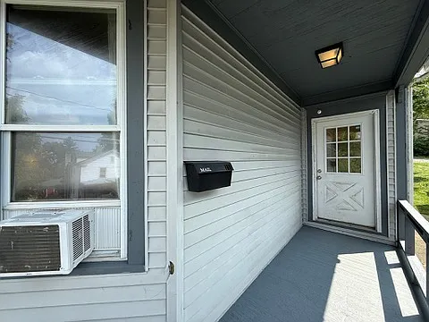 215 Prospect St — Photo 26
